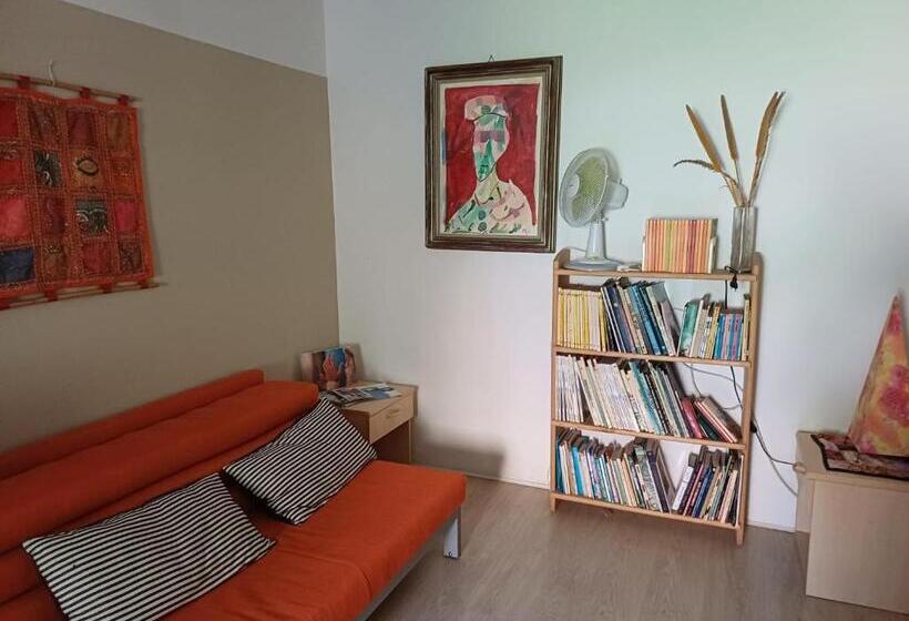 شقة غرفتين, Home Meditamondo