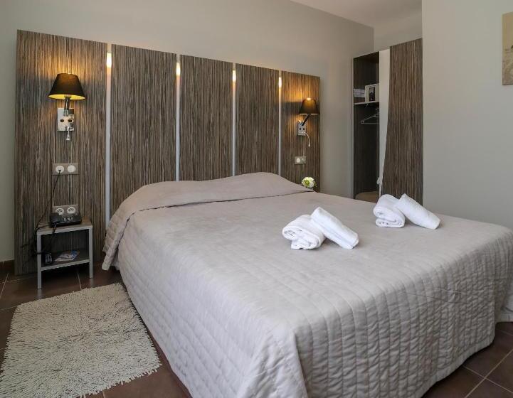 Номер Стандарт, L'escale