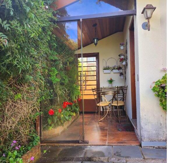 سوییت, The Writer S House
