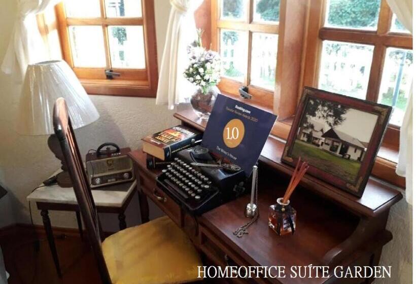 سوییت, The Writer S House