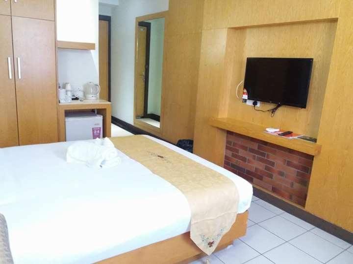 اتاق لوکس با تخت بزرگ, Fratini S Hotel Labuan