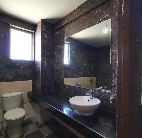 اتاق لوکس خانوادگی, Fratini S Hotel Labuan