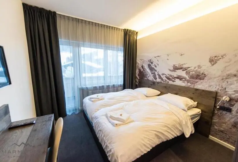 2 Bedroom Apartment with Views, Marmotta Alpin