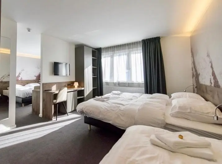 2 Bedroom Apartment with Views, Marmotta Alpin