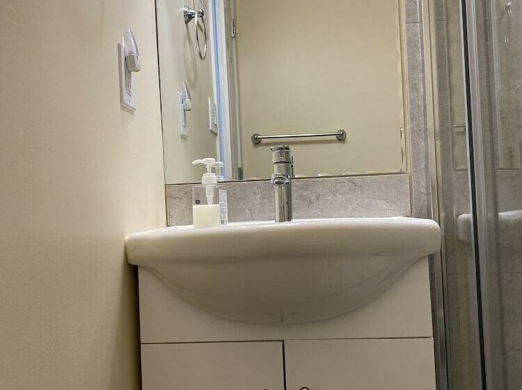 اتاق لوکس, Richmond Vancouver Airport Comfy Home