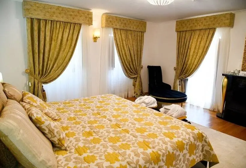 ガーデンビュースイート, Sintra Marmoris Palace
