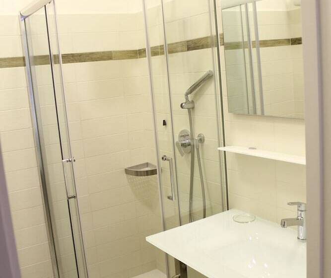 اتاق لوکس سه تخته, Attico Luxury B&b