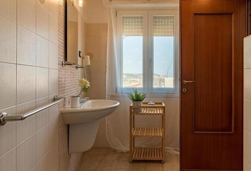 Quarto Estandar Vista Mar com Sacada, Locanda Dell'adriatica