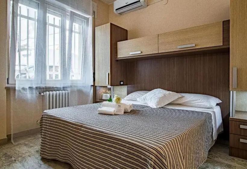 اتاق اکونومی, Locanda Dell'adriatica