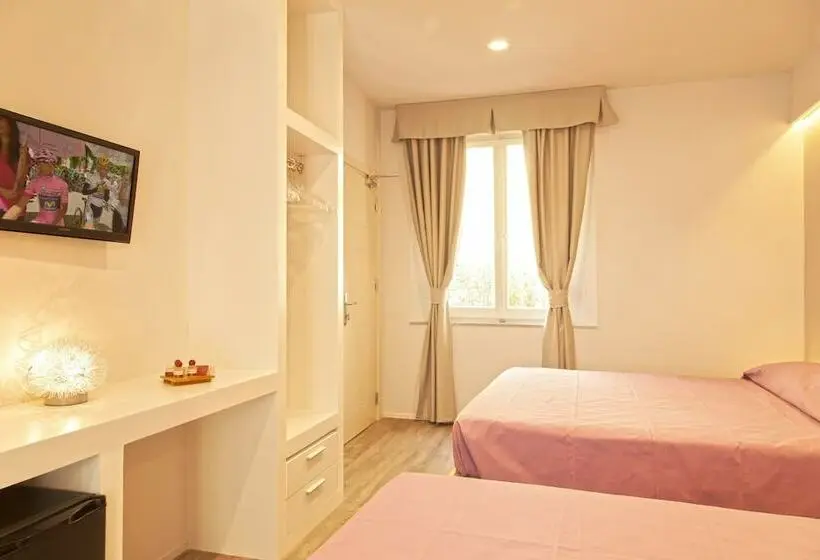 Triple Room Sea View, L'approdo