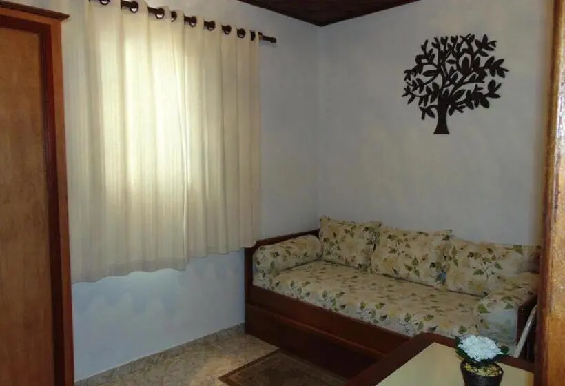 プールの見えるスタンダードトリプルルーム, Pousada Villa Da Montanha