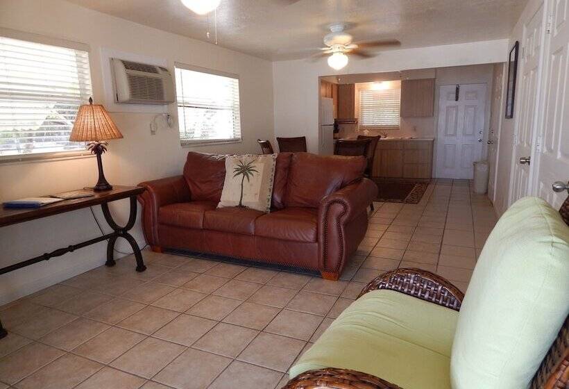 2间卧室的房子, Parmer's Resort