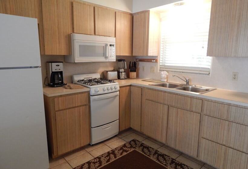 2间卧室的房子, Parmer's Resort