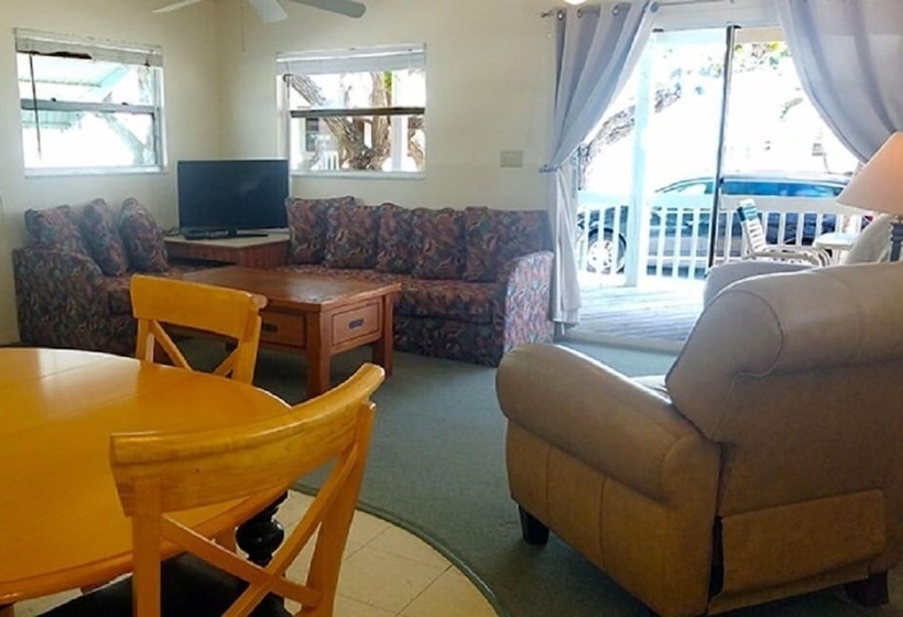 2间卧室的房子, Parmer's Resort