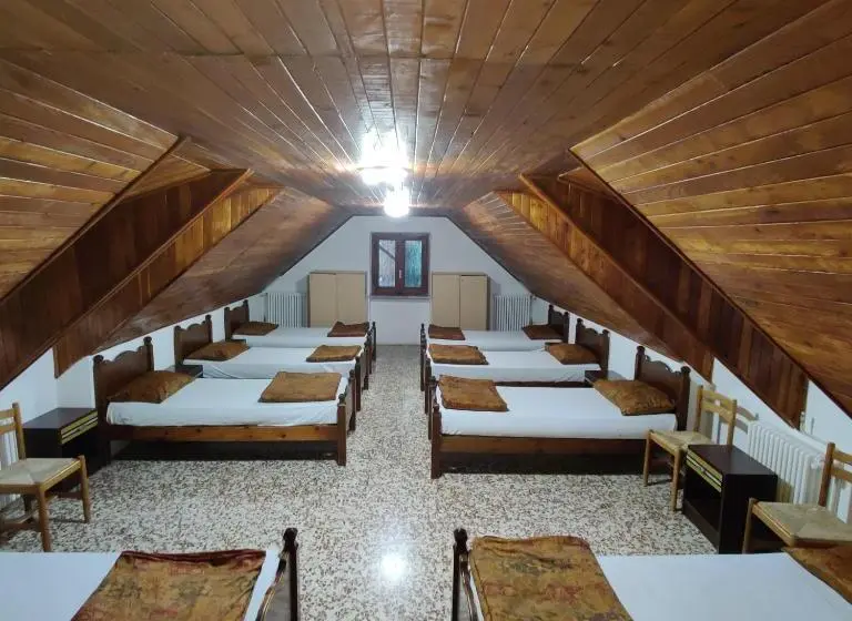 اتاق خانوادگی, Rifugio La Capanna