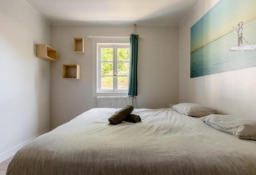 חדר משפחתי חדר אמבטיה משותף, Board 'n Breakfast