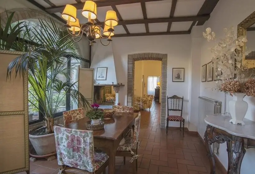 庭の見える１ベッドルームアパートメント, Castello Di Proceno Albergo Diffuso In Dimora D'epoca