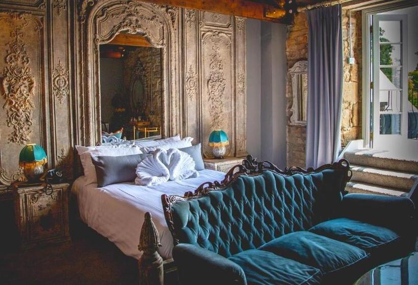 豪华房间, Le Petit Chateau & William De Percy