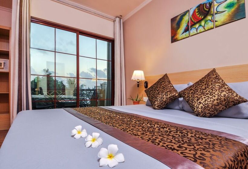 اتاق اکونومی, Triton Beach Hotel & Spa