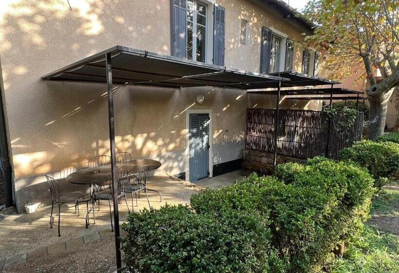 テラスつきの2ベッドルームアパートメント, Villa Maredda