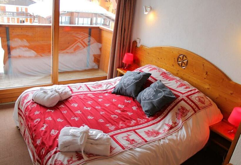 Номер Стандарт с Балконом, Chalet Hôtel Aiguille Blanche