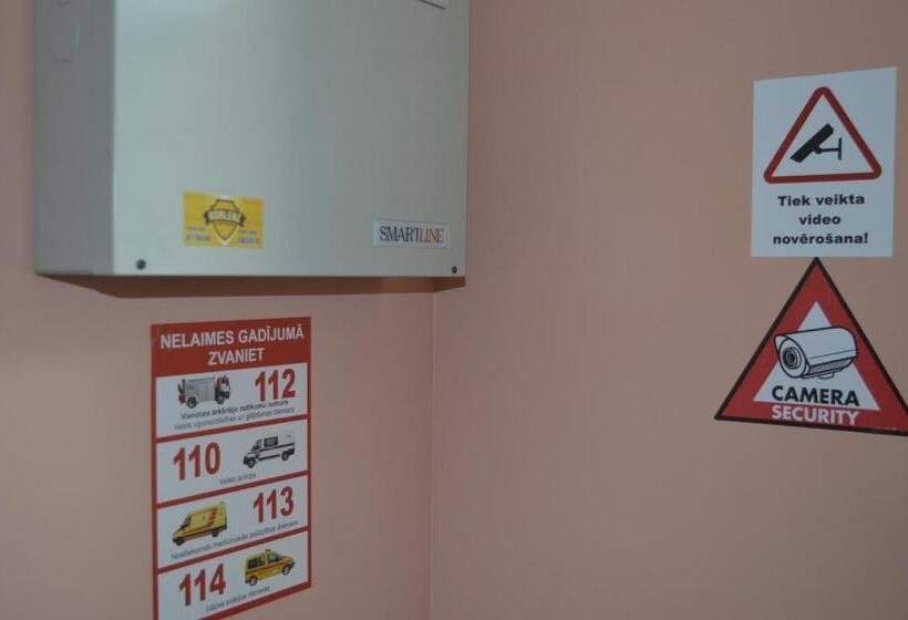 اتاق استاندارد با سرویس بهداشتی مشترک, Gogol Park Rooms