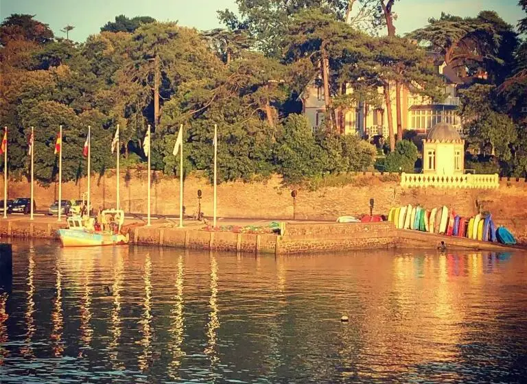 اتاق استاندارد با چشم‌انداز, Hôtel Beau Soleil
