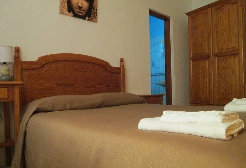 Номер Стандарт, La Palma Hostel By Pension Central