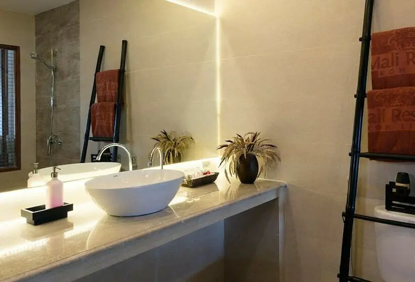 デラックススイート, Mali Resort Sunrise Beach