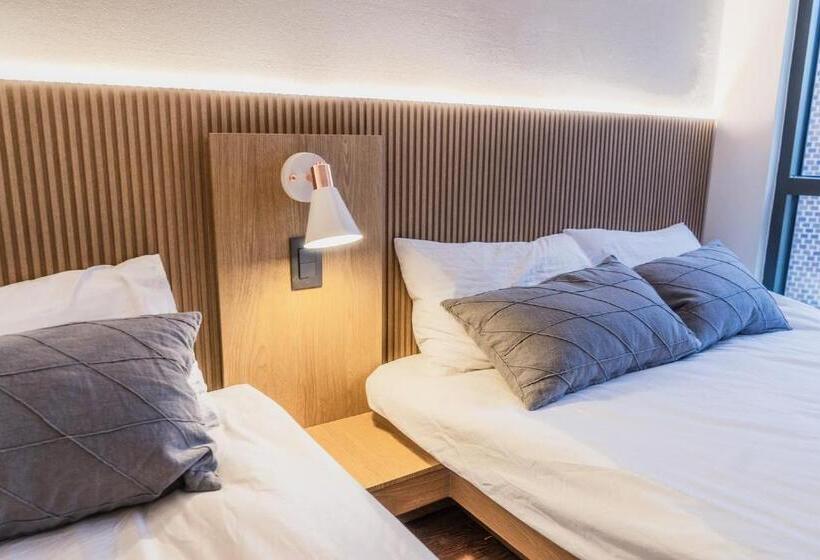 디럭스 트리플 룸, Myeongdong Artmonstay