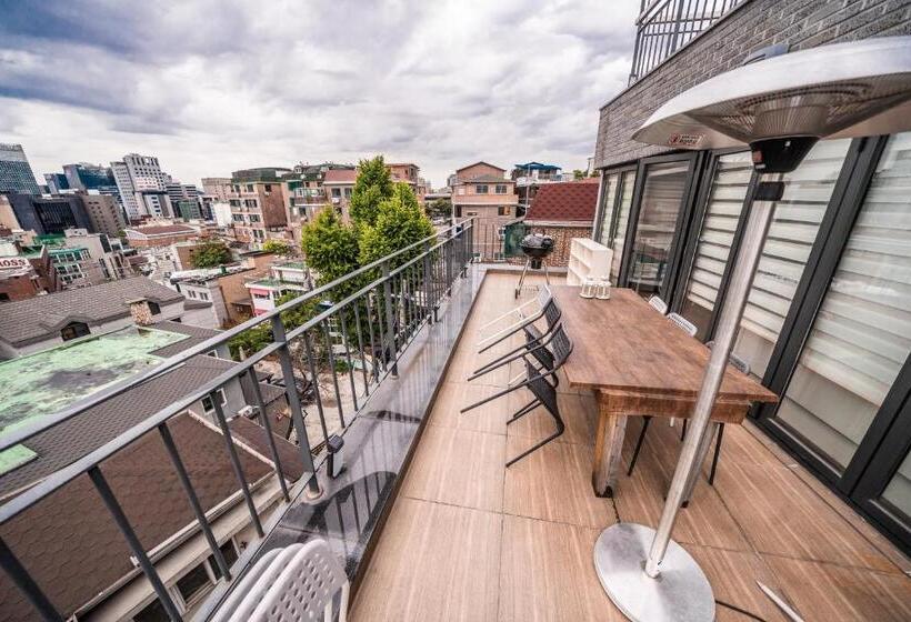 패밀리 룸, Myeongdong Artmonstay