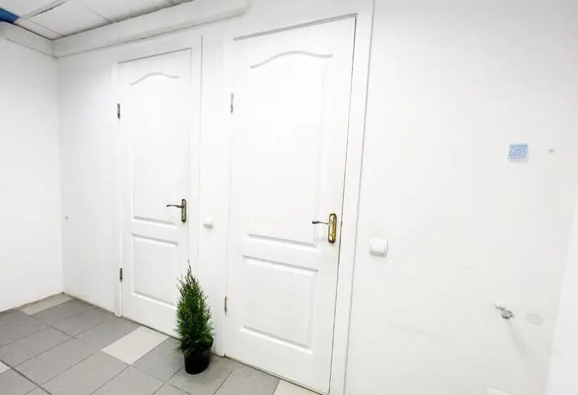 اتاق استاندارد یک تخته با سرویس بهداشتی مشترک, Guest House On Saksahanskoho Street