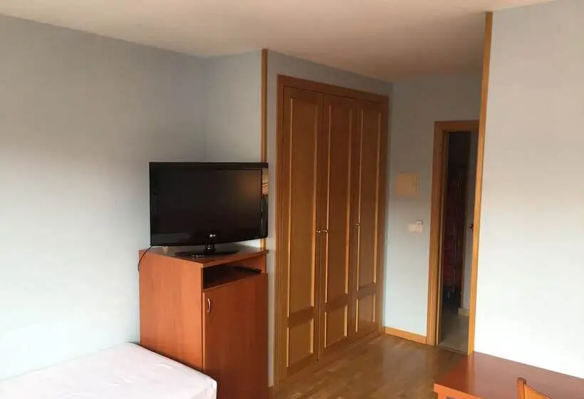 اتاق استاندارد سه نفره, Hostal Alda Rio Duero