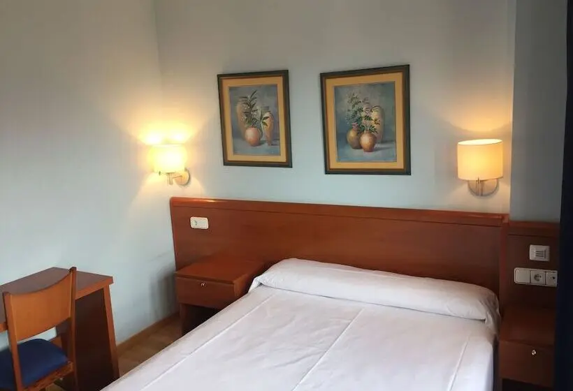 اتاق استاندارد سه نفره, Hostal Alda Rio Duero