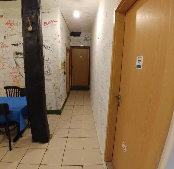 تختخواب در اتاق مشترک, Ljubicica Hostel