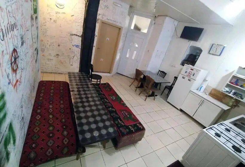 تختخواب در اتاق مشترک, Ljubicica Hostel