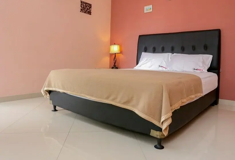 Habitación Estándar, Reddoorz @ Sersan Bajuri