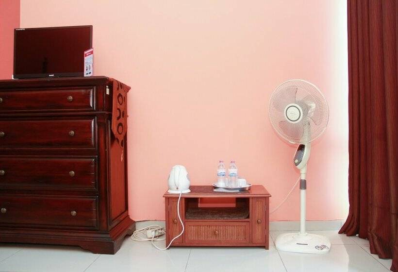 标准间, Reddoorz @ Sersan Bajuri