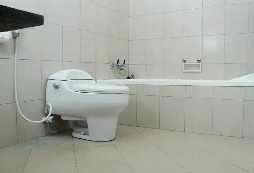 Habitación Deluxe, Reddoorz @ Sersan Bajuri