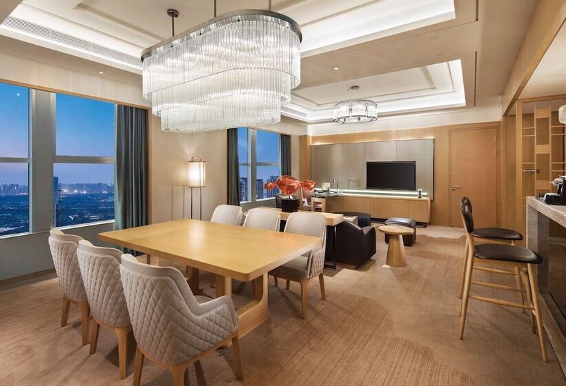 سوییت اجرایی, Hilton Chengdu Longquanyi
