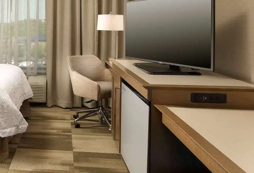 Standard-huone King-vuode, Hampton Inn Livonia Detroit