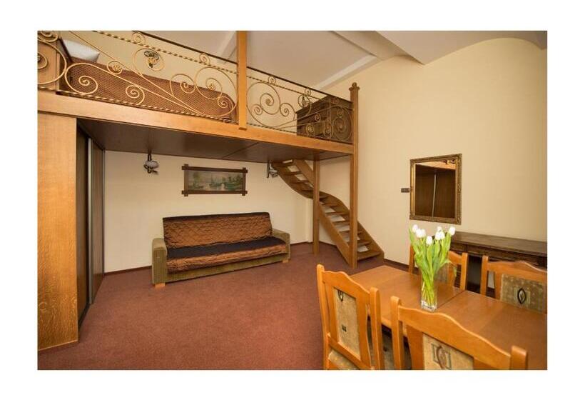 استودیوی لوکس, Roś