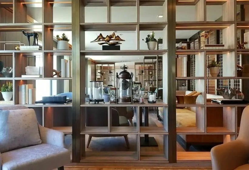 クラブルーム, Sheraton Los Angeles San Gabriel