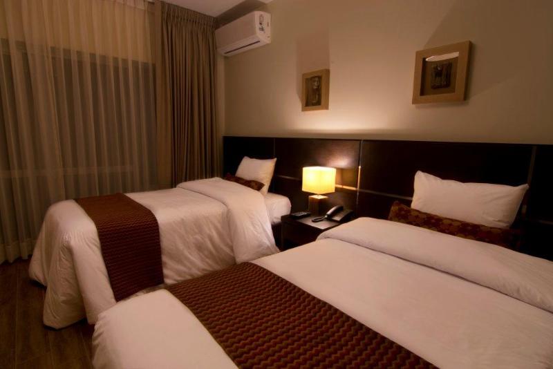 Camera Standard, Tambo Dos De Mayo