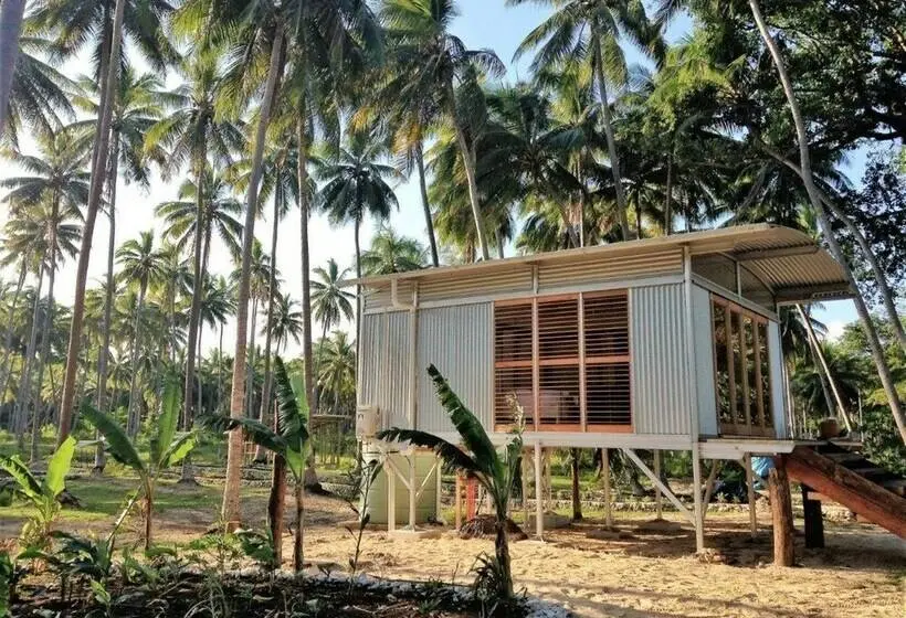 کلبه دلوکس, Two Canoes Island Getaway