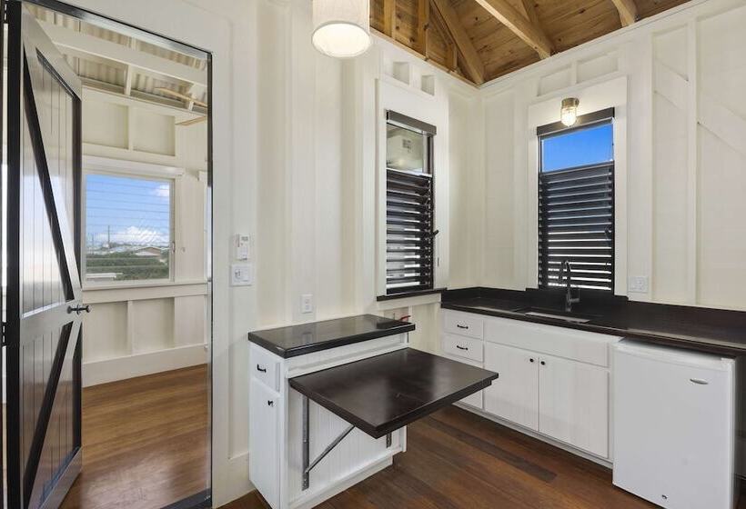 Люкс, Mahogany Bay Resort & Beach Club, Curio Collection By Hilton