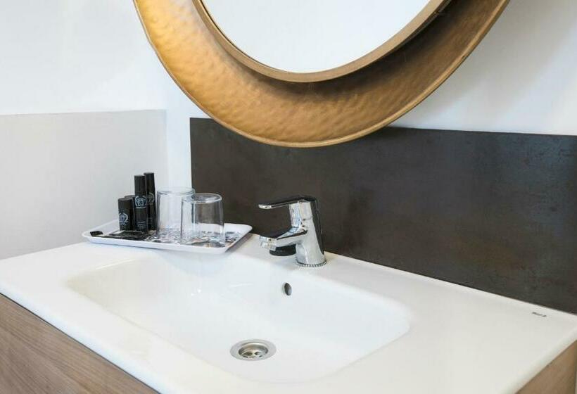 クラシックスイート, El Charco Suites