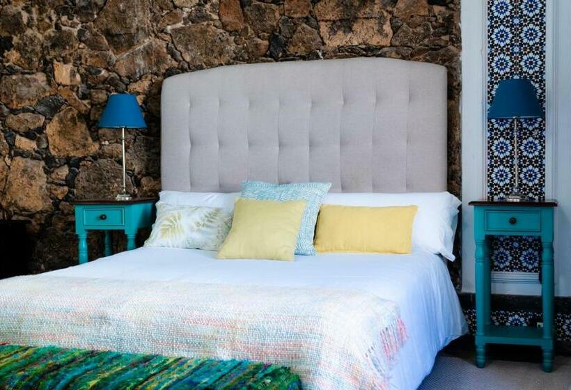 豪华套房, El Charco Suites