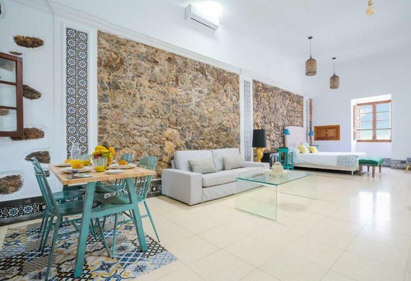 Deluxe Suite, El Charco Suites