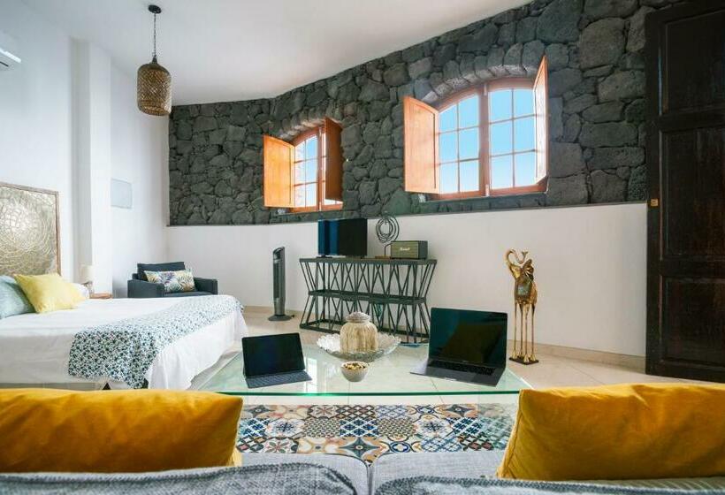 Deluxe Suite, El Charco Suites